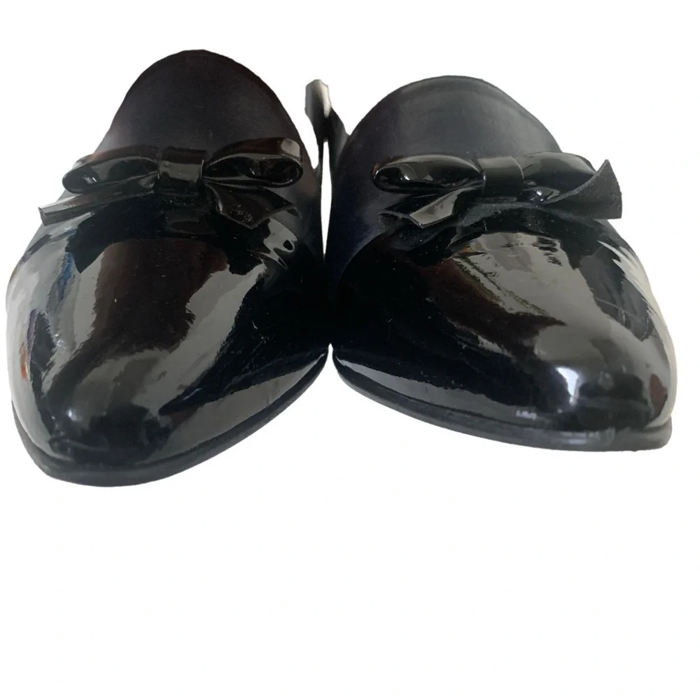 Ukies Women's Navy Blue Leather with Black Patent Leather Toe Paloma Heels